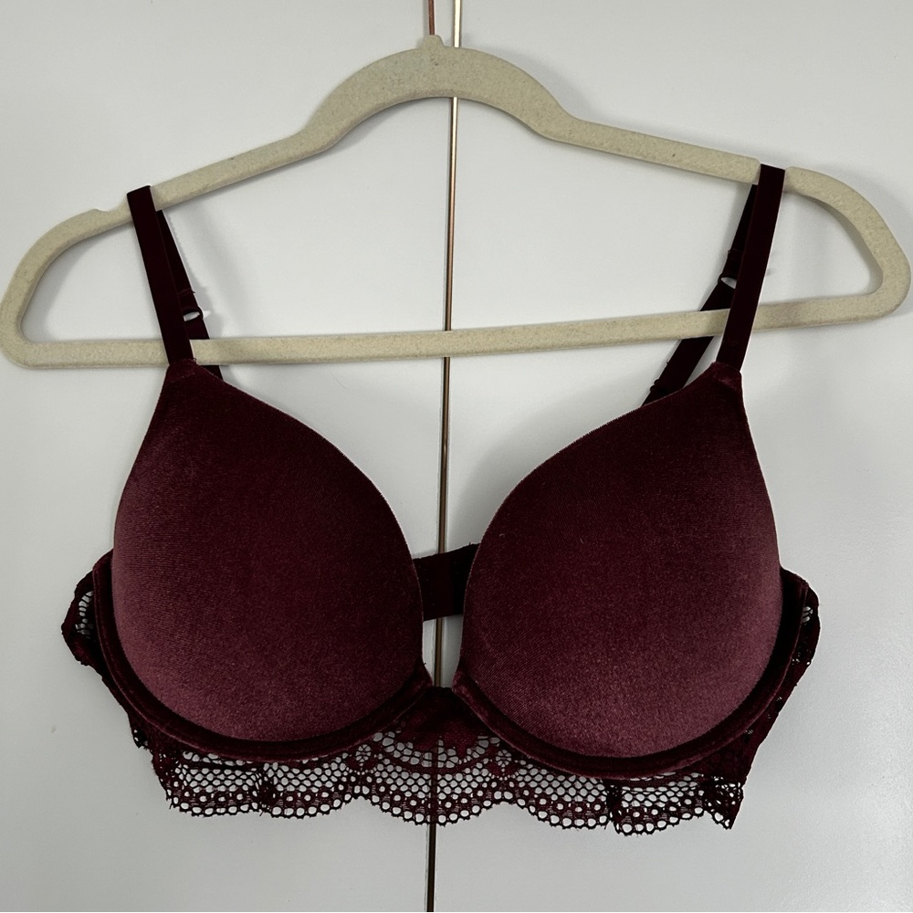 FULL SET La Senza plunge obessesion lace trimmed velvet push up bra and thong